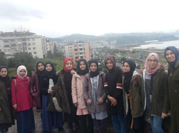 Fen Bilgisi Öğretmenimiz Emine KAYA, Trabzon Fen Lisesine Gezi Düzenledi.